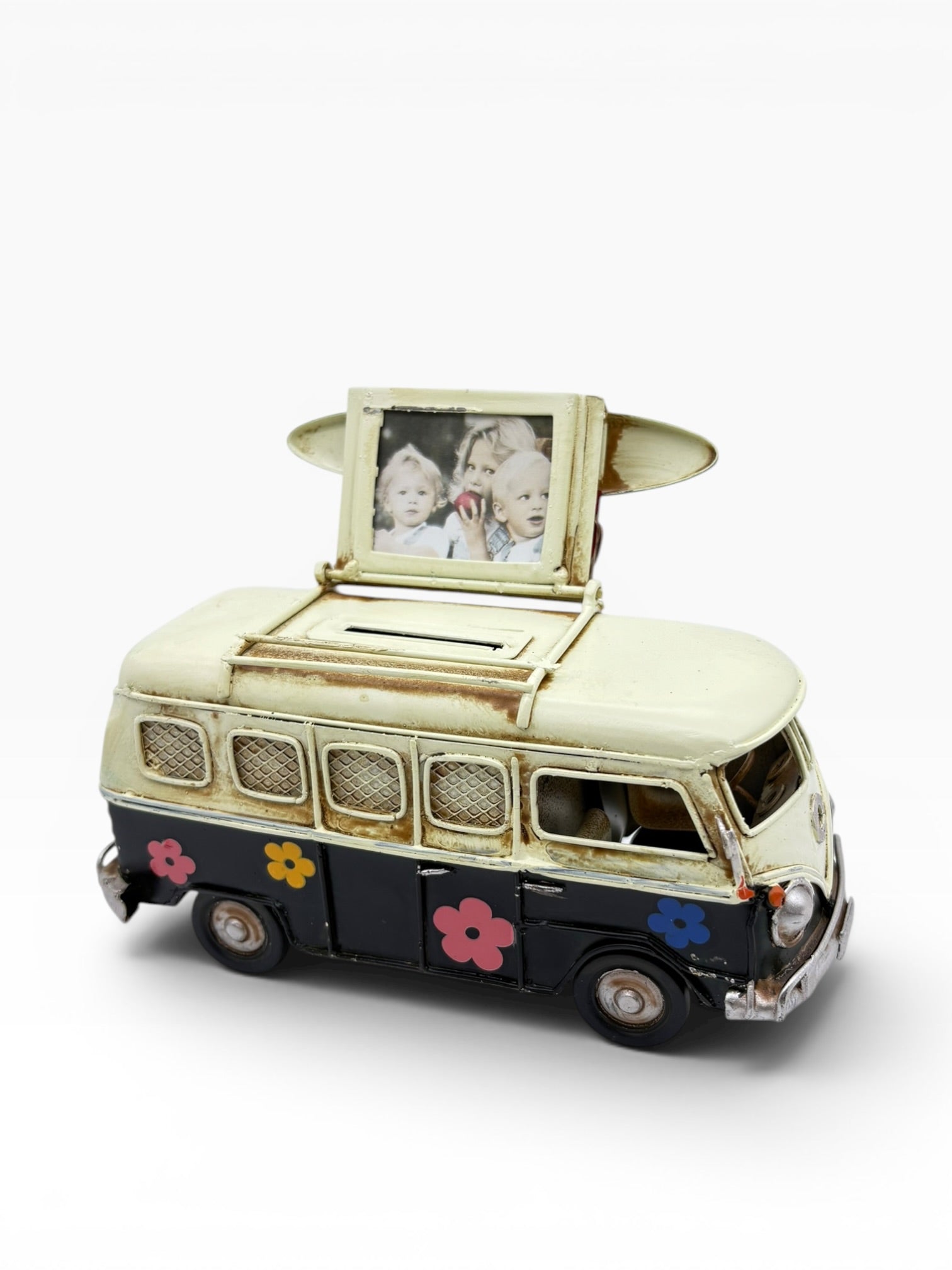 Siyah Metal Minibüs – Vintage El İşçiliği Tasarım