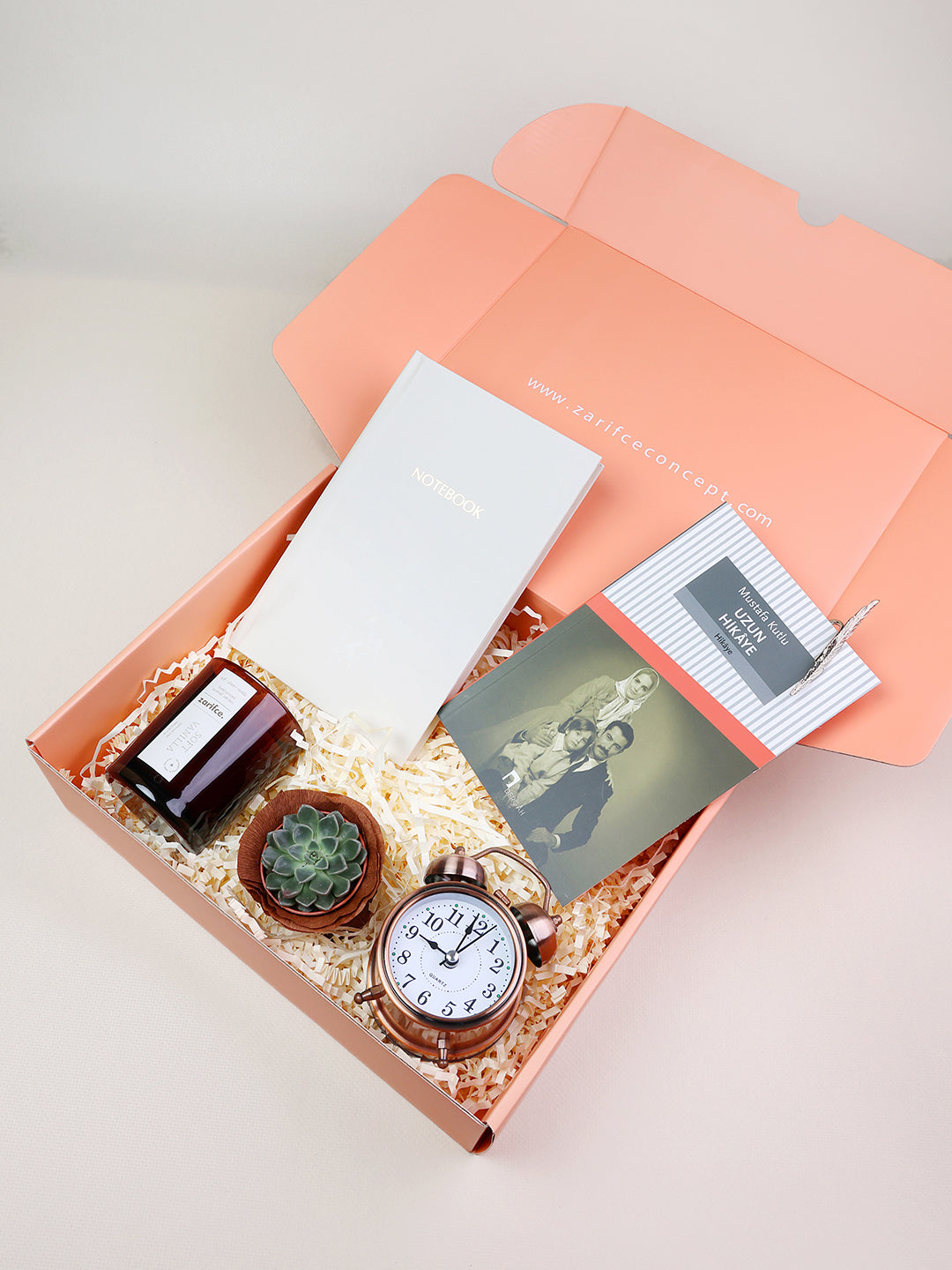 Uzun Hikâye Hediye Kutusu