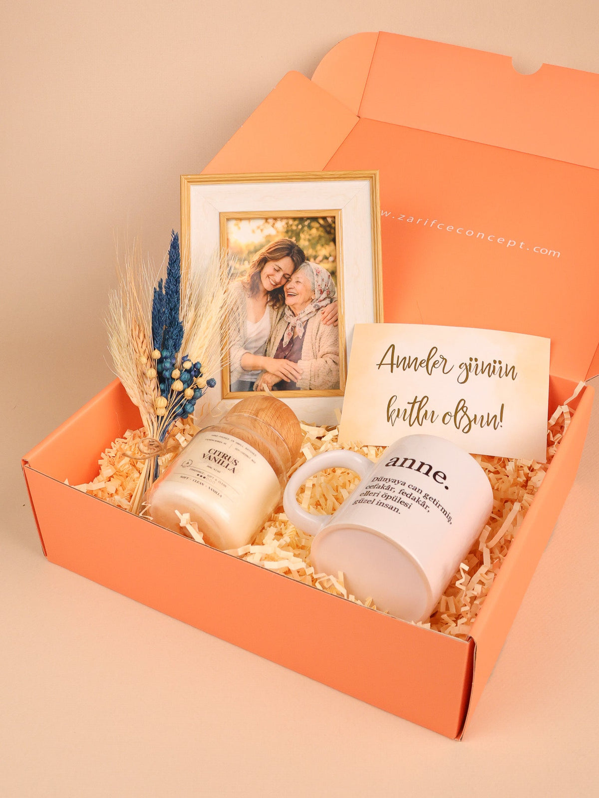 Hatıraların Zarafeti – Anneler Günü Premium Hediye Kutusu - zarifceconcept-1